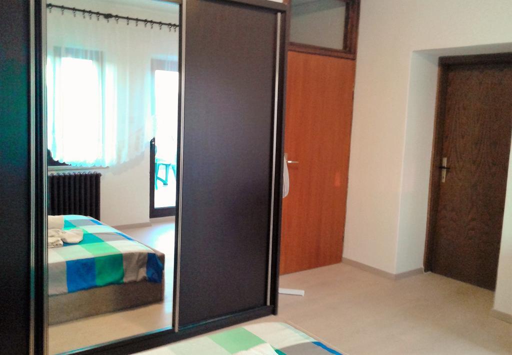 Apartment Trsina Rakalj Luaran gambar