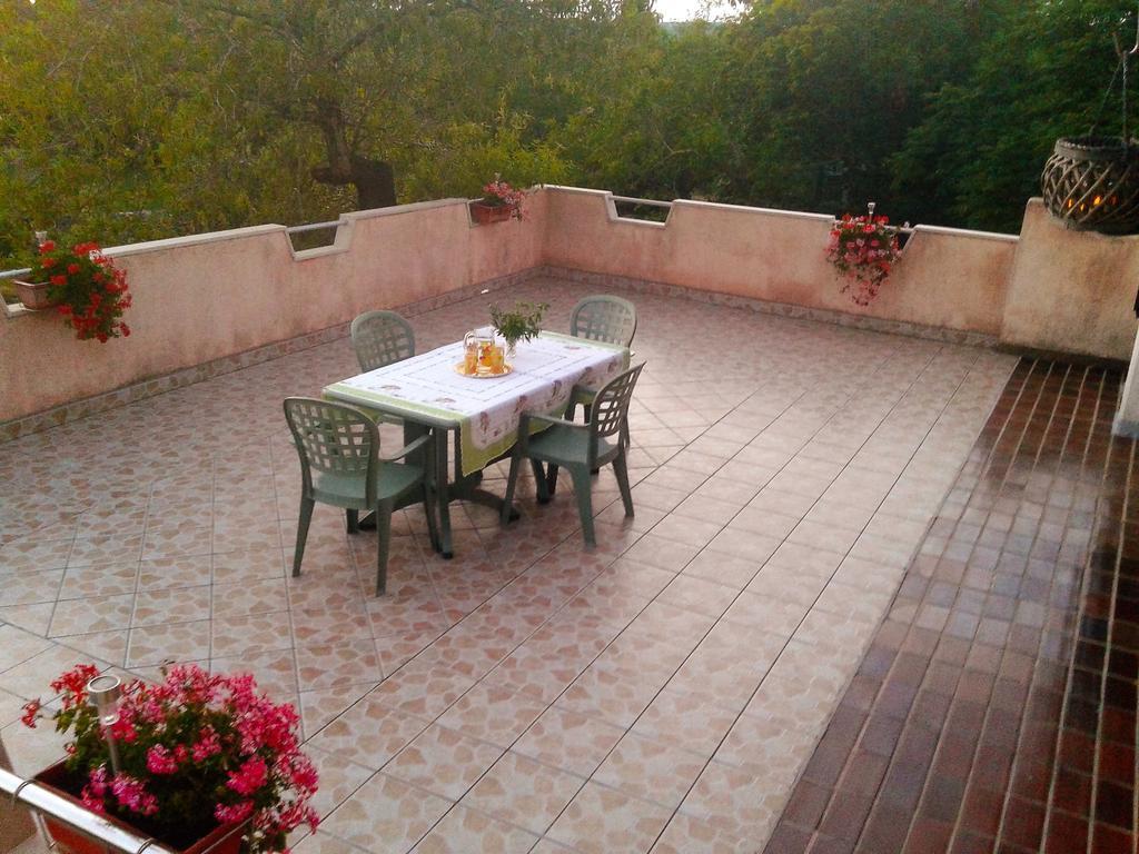 Apartment Trsina Rakalj Luaran gambar